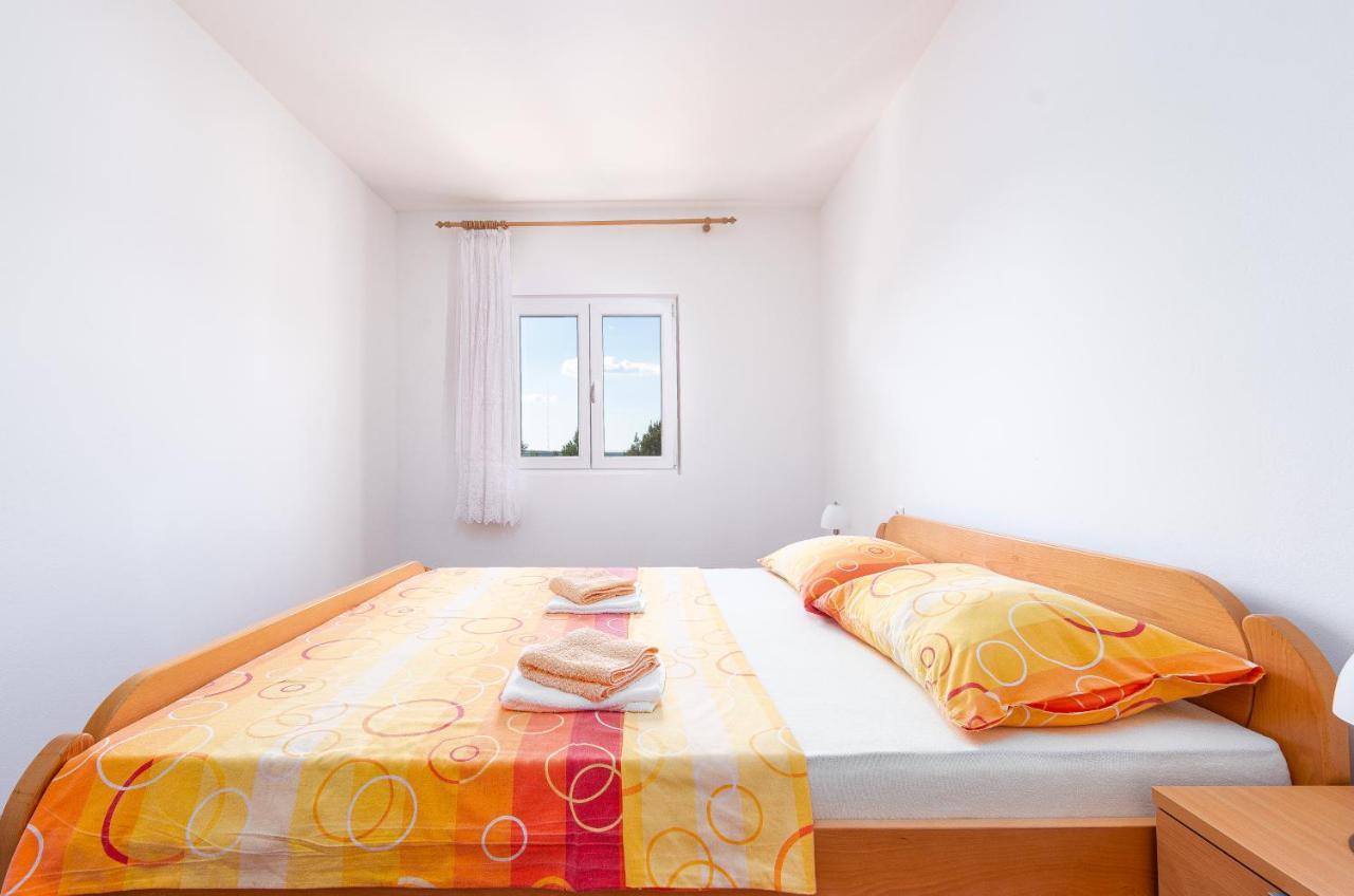 Apartmani Mila กอร์นยิ คาริน ภายนอก รูปภาพ