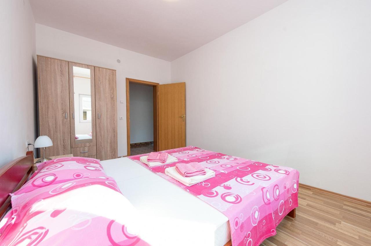 Apartmani Mila กอร์นยิ คาริน ภายนอก รูปภาพ
