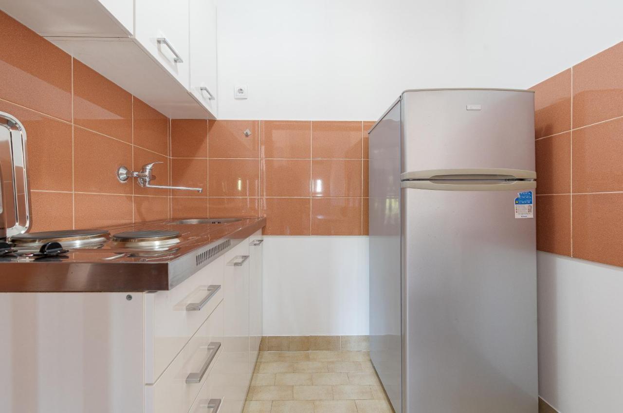 Apartmani Mila กอร์นยิ คาริน ภายนอก รูปภาพ